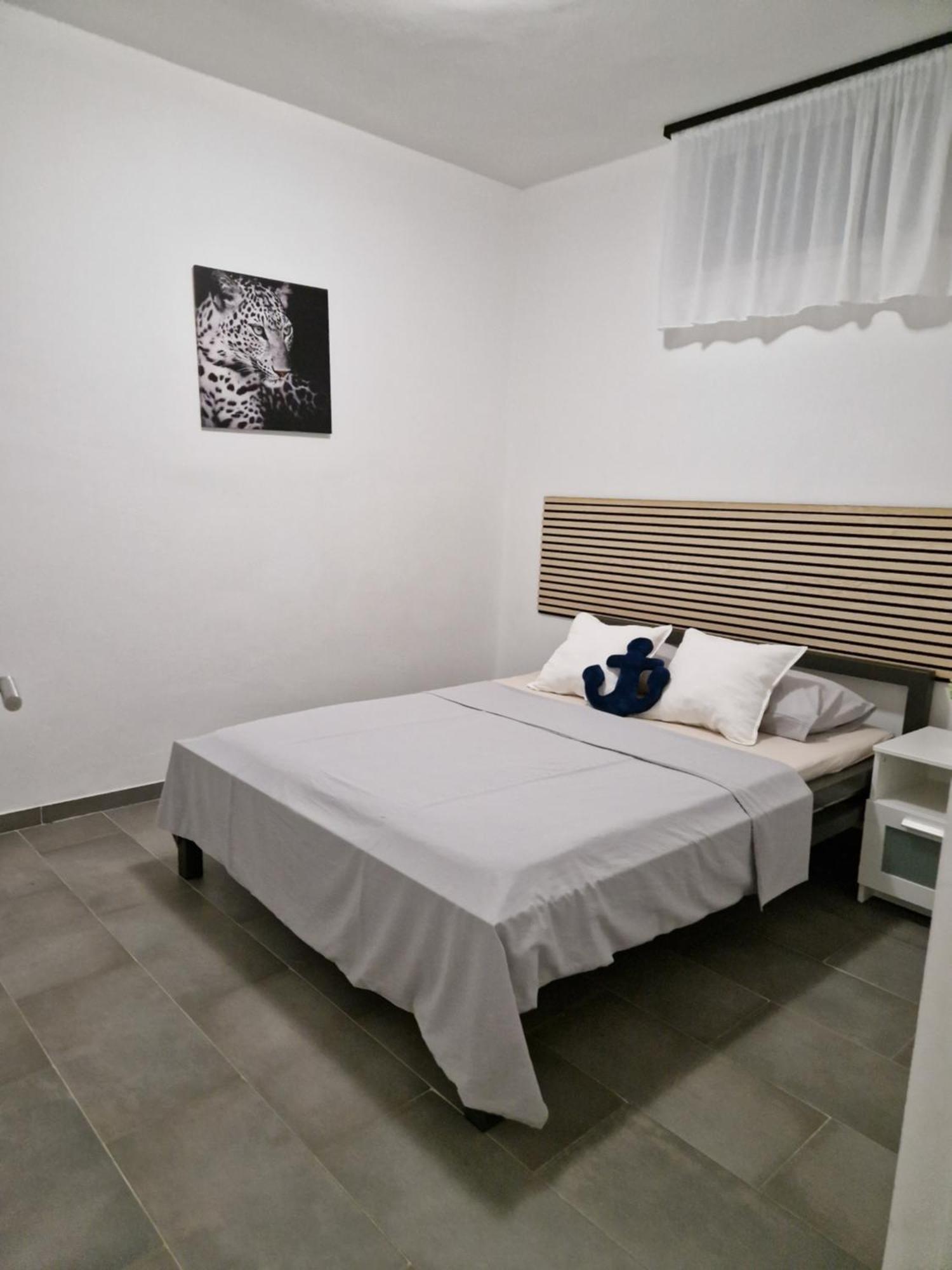 Aurelia Apartments, Vir Exteriér fotografie
