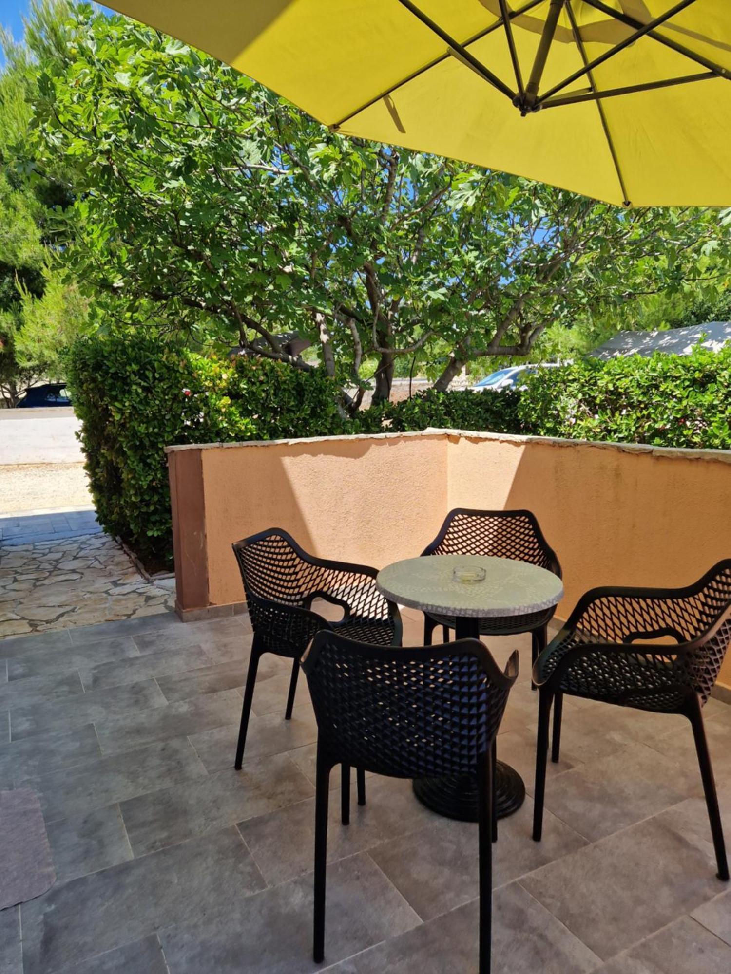 Aurelia Apartments, Vir Exteriér fotografie