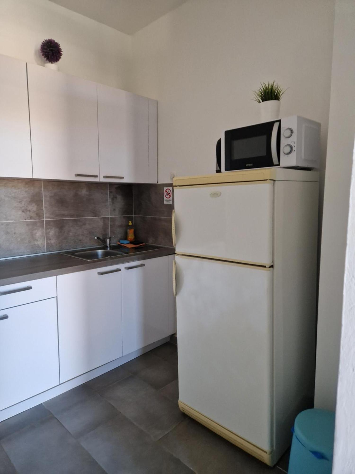 Aurelia Apartments, Vir Exteriér fotografie
