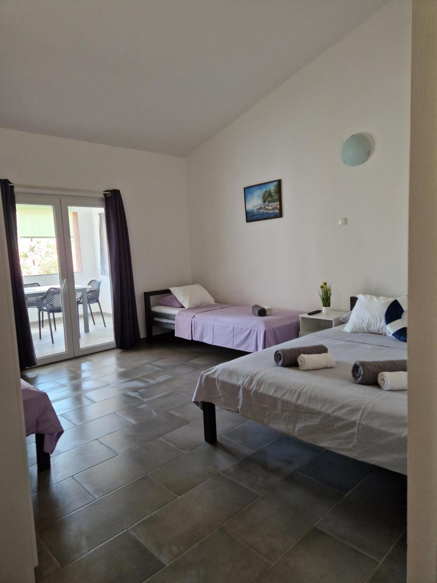 Aurelia Apartments, Vir Exteriér fotografie